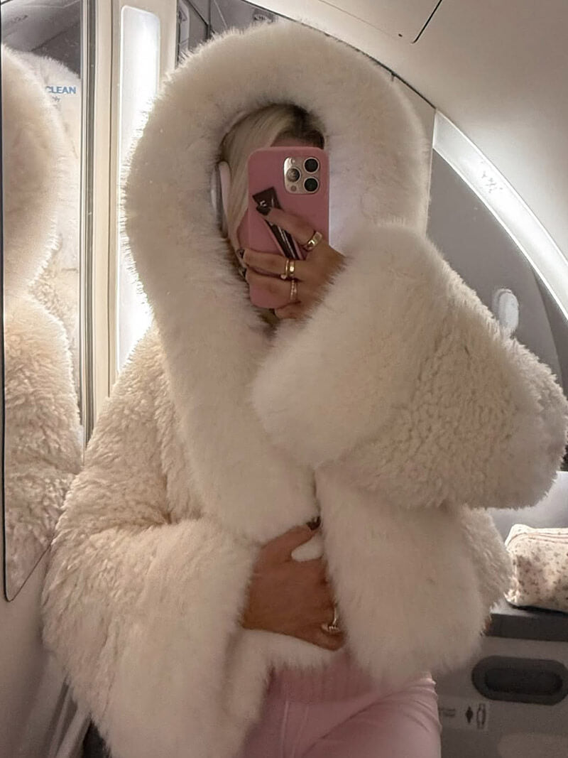 Women's Oversized Faux Fur Hooded Jacket – Luxury Fluffy Winter Coat